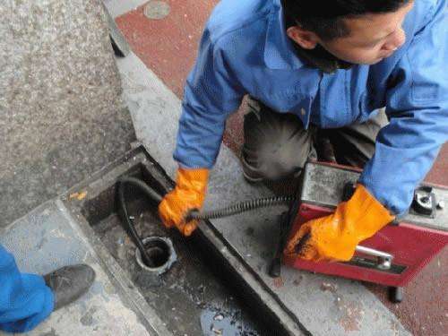 企石镇疏通下水道